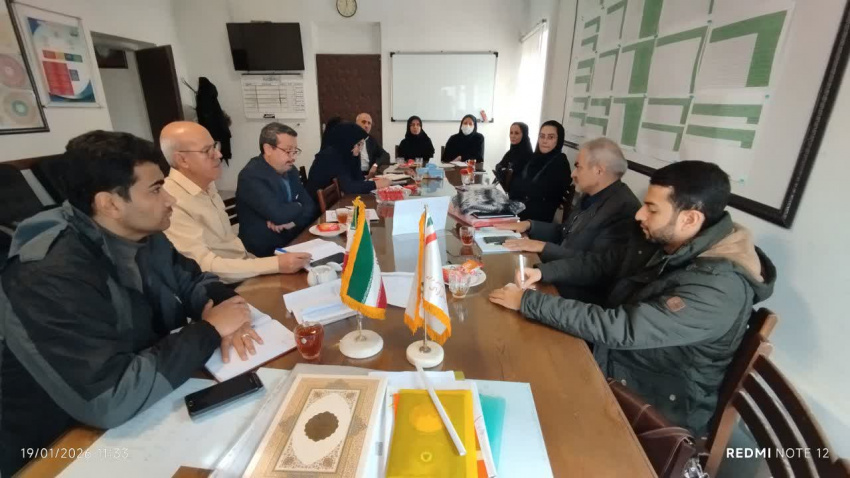 برگزاری جلسه تعیین کننده های اجتماعی موثر بر سلامت در مرکز بهداشت شهرستان اراک